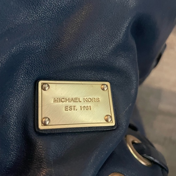 Michael Kors, leather handbag - Picture 3 of 8